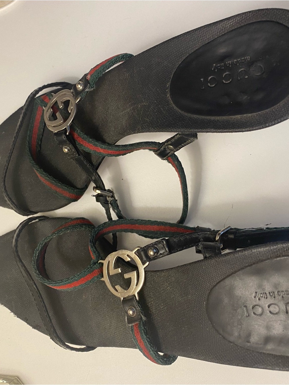 FLAWS Vintage Gucci Heels Size 10 Red Green Logo Hardware Strappy FLAW 90s - Picture 9 of 17